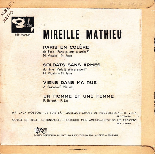 Mireille Mathieu - Paris En Colère