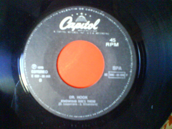 Dr. Hook - When You're In Love With A Beautiful Woman