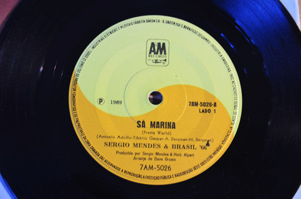 Sérgio Mendes & Brasil '66 - Algo Mais Em Sua Vida