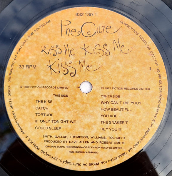 The Cure - Kiss Me Kiss Me Kiss Me