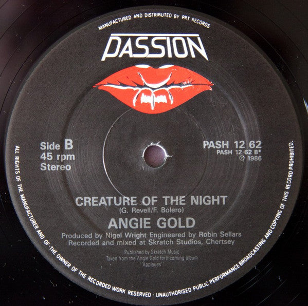 Angie Gold - Applause