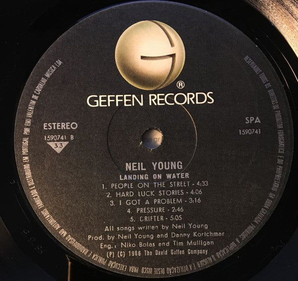 Neil Young - Landing On Water